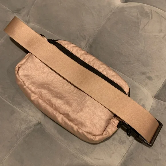 RARE 🦄 Original OG Lululemon Everywhere Belt Bag Peach Gold TB2 - Picture 9 of 13